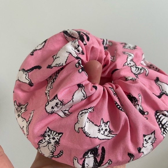 Handmade Pink Cat Yoga Scrunchie - Picture 3 of 4